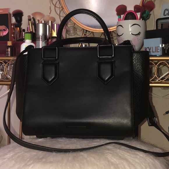 Kendall And Kylie Handbag - Picture 6 of 7